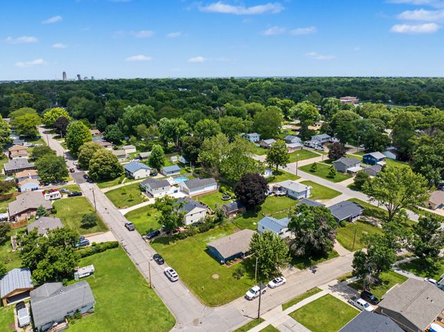 1617 Frazier Avenue, Des Moines, IA 50315