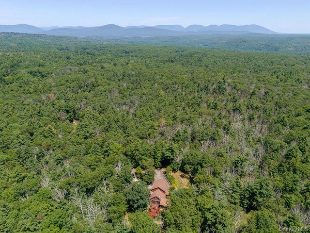 490 Peak Road, Stone Ridge, NY 12484