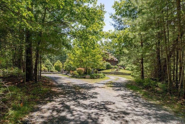 490 Peak Road, Stone Ridge, NY 12484