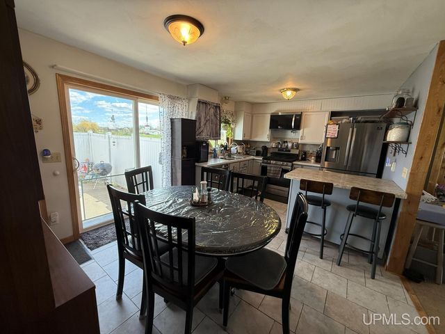 N7474 White Clover Road, Manawa, WI 54949