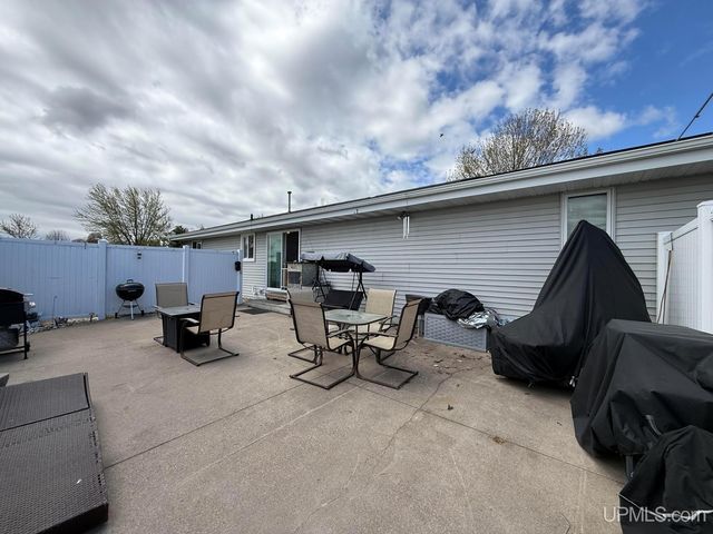 N7474 White Clover Road, Manawa, WI 54949