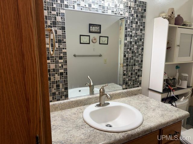 N7474 White Clover Road, Manawa, WI 54949