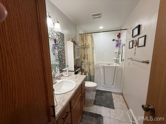 N7474 White Clover Road, Manawa, WI 54949