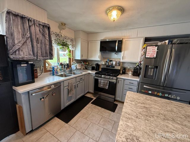 N7474 White Clover Road, Manawa, WI 54949