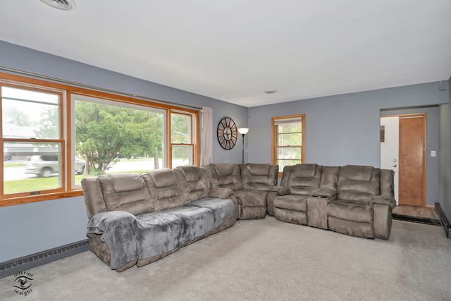 2608 Essington Road, Joliet, IL 60435
