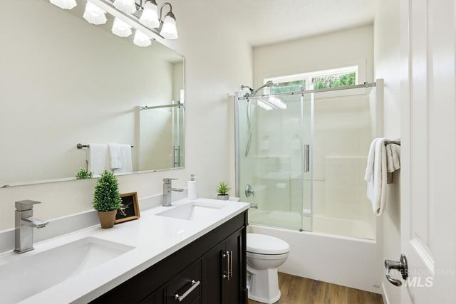 6191 N Bandon Pl, Garden City, ID 83714