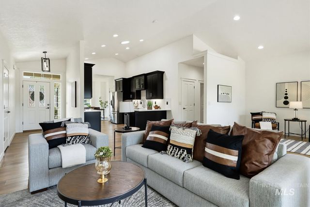 6191 N Bandon Pl, Garden City, ID 83714