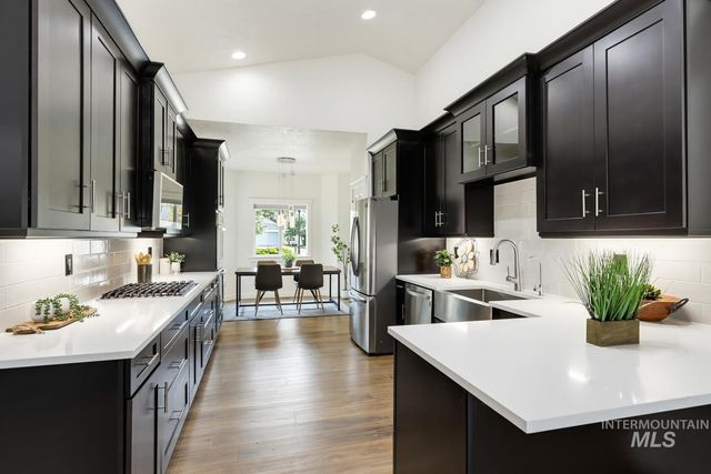 6191 N Bandon Pl, Garden City, ID 83714