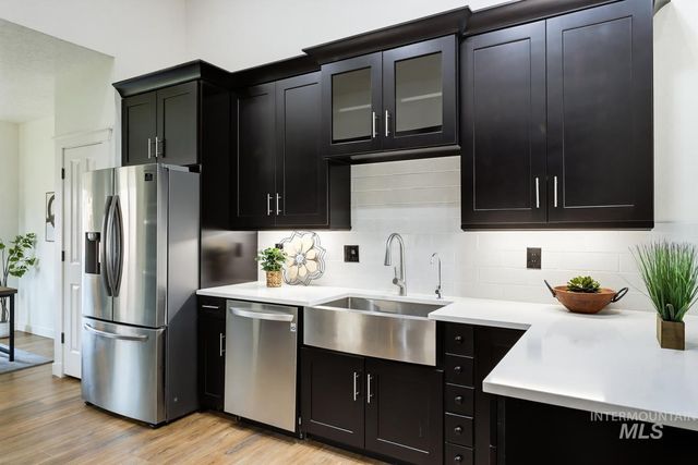6191 N Bandon Pl, Garden City, ID 83714
