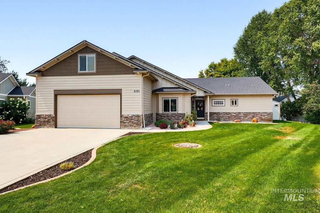6191 N Bandon Pl, Garden City, ID 83714