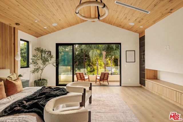 4317 Elmer Avenue, Studio City, CA 91602
