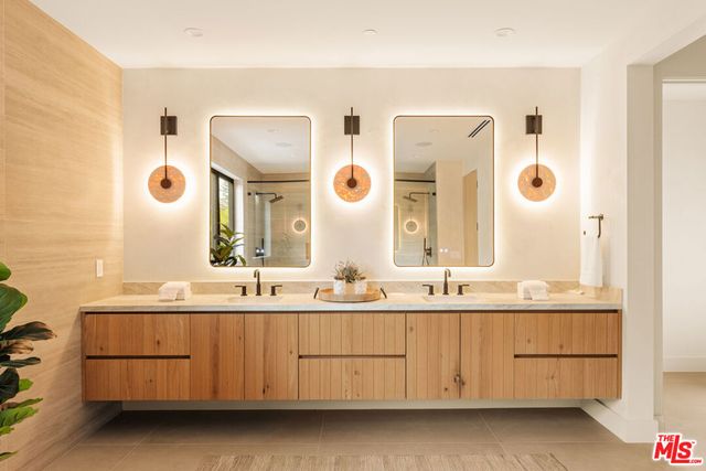 4317 Elmer Avenue, Studio City, CA 91602