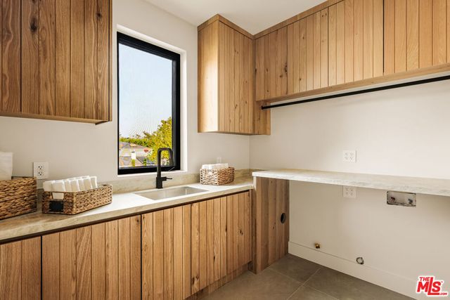 4317 Elmer Avenue, Studio City, CA 91602