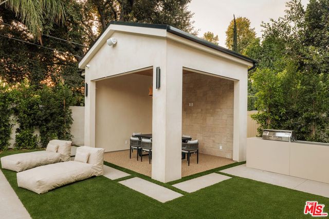 4317 Elmer Avenue, Studio City, CA 91602