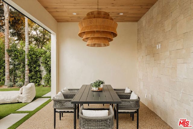 4317 Elmer Avenue, Studio City, CA 91602