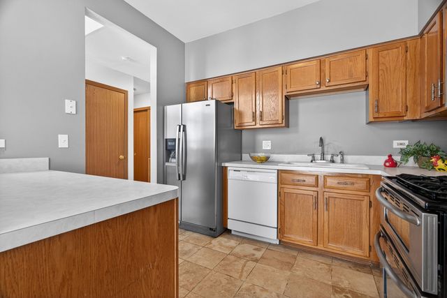 2167 ROSSITER Parkway, Plainfield, IL 60586