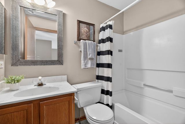 2167 ROSSITER Parkway, Plainfield, IL 60586