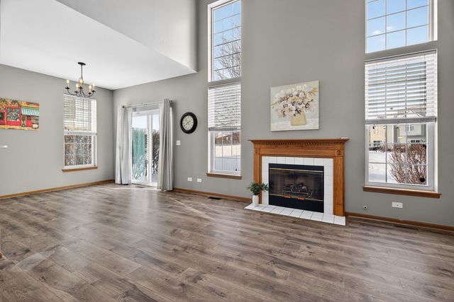 2167 ROSSITER Parkway, Plainfield, IL 60586