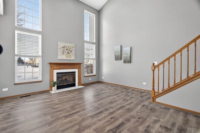 2167 ROSSITER Parkway, Plainfield, IL 60586