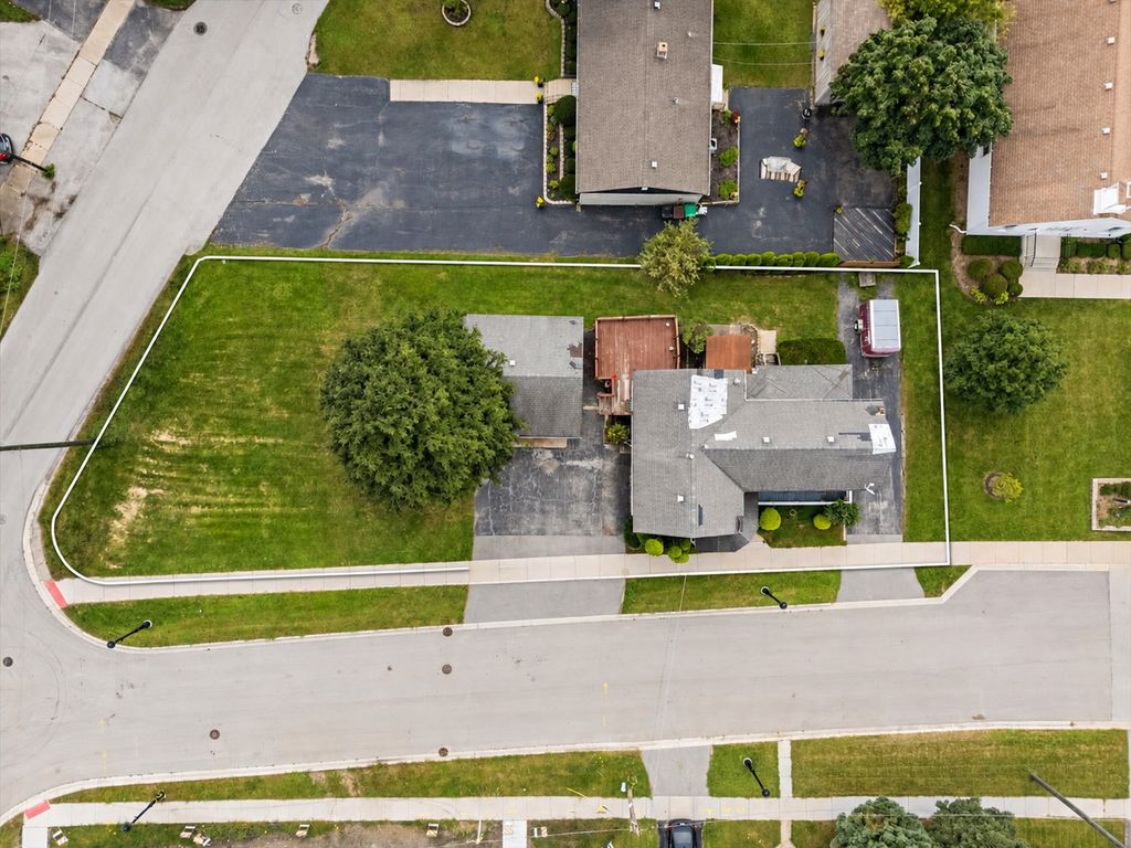 6715 174th Street, Tinley Park, IL 60477 — photo 2