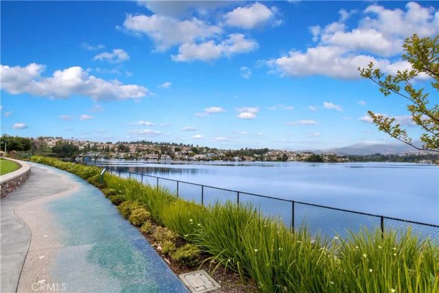 28052 Via Congora, Mission Viejo, CA 92692