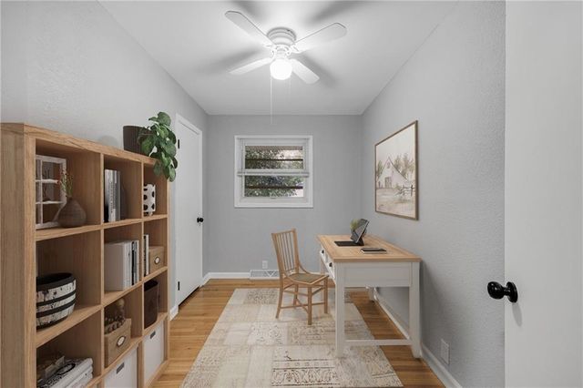 2700 Englewood Terrace, Independence, MO 64052