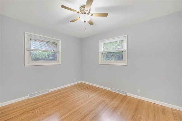 2700 Englewood Terrace, Independence, MO 64052