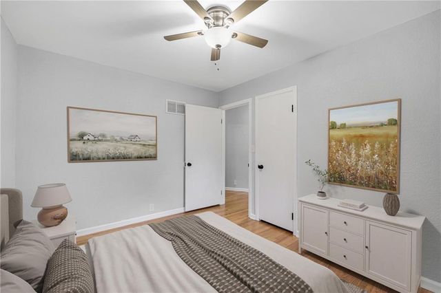 2700 Englewood Terrace, Independence, MO 64052