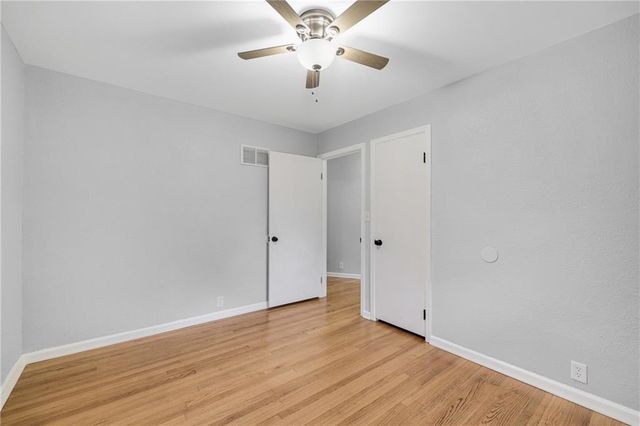 2700 Englewood Terrace, Independence, MO 64052