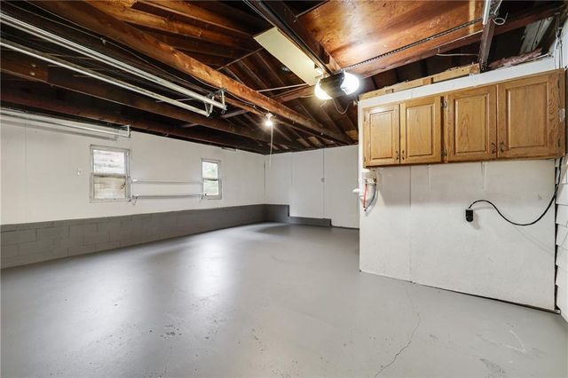 2700 Englewood Terrace, Independence, MO 64052