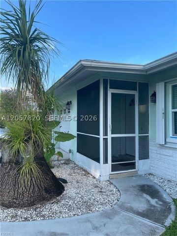 2705 SE 17TH AVE, Cape Coral, FL 33904