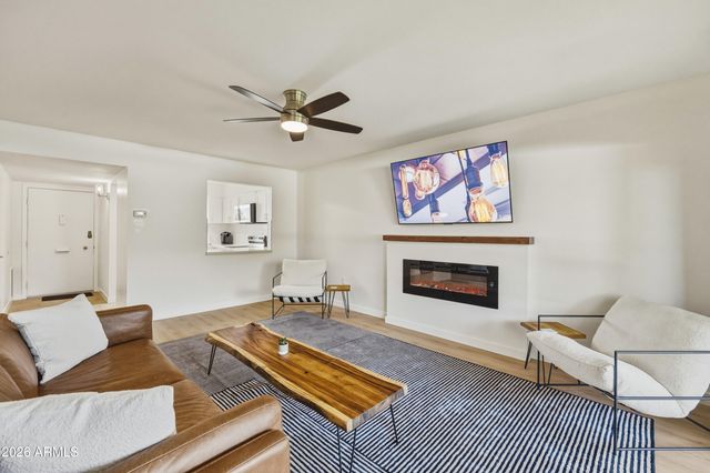 131 N HIGLEY Road 218, Mesa, AZ 85205