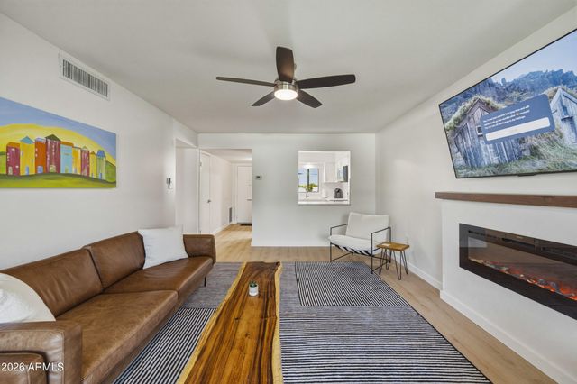 131 N HIGLEY Road 218, Mesa, AZ 85205