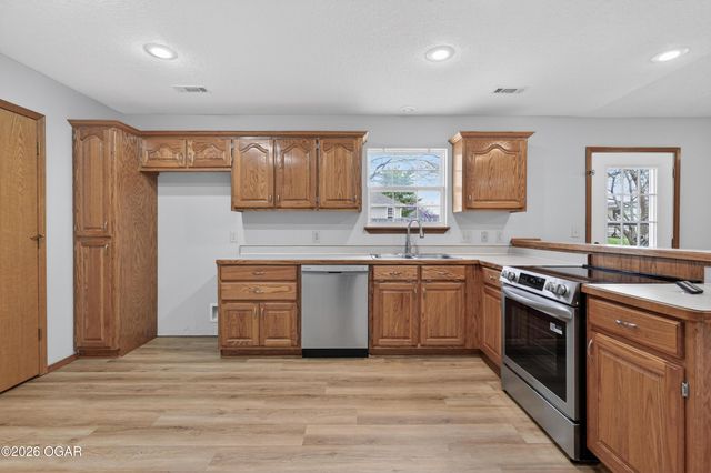 1315 Skyline Drive, Carthage, MO 64836