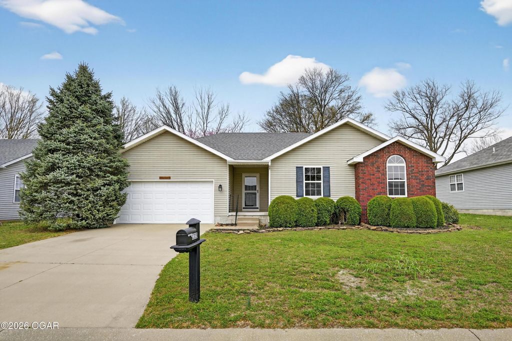 1315 Skyline Drive, Carthage, MO 64836