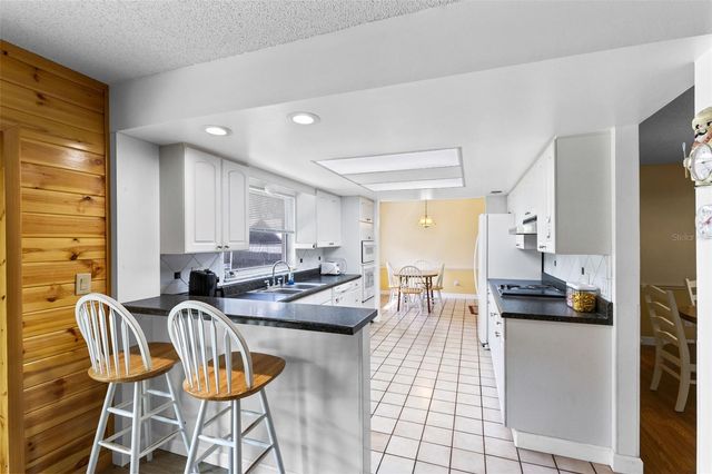 954 APPLE LANE, Altamonte Springs, FL 32714