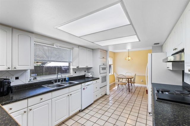 954 APPLE LANE, Altamonte Springs, FL 32714