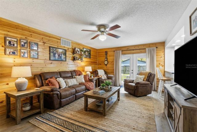 954 APPLE LANE, Altamonte Springs, FL 32714