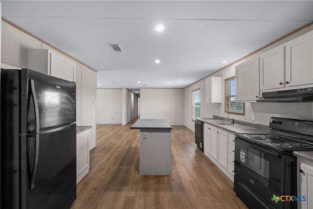 139 Azalea Court, Dale, TX 78616