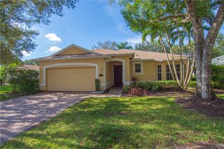 665 Kenwood Drive SW, Vero Beach, FL 32968