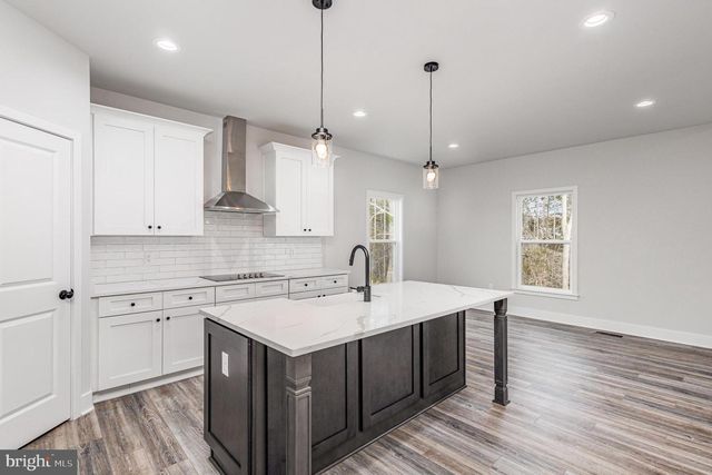 26700 DANIELS POINT DR, Unionville, VA 22567