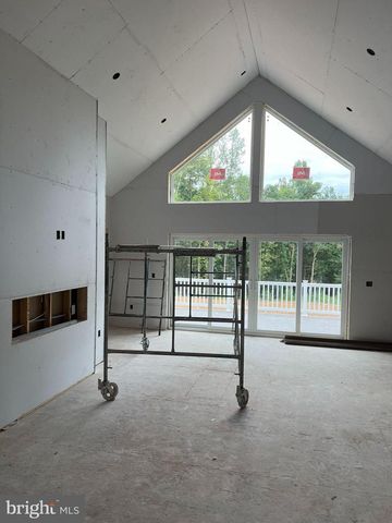 26700 DANIELS POINT DR, Unionville, VA 22567