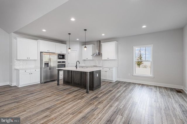 26700 DANIELS POINT DR, Unionville, VA 22567