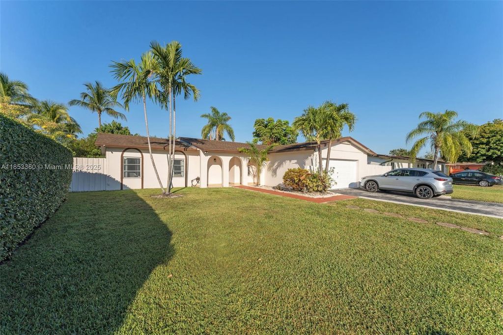 7230 SW 131st Ave, Miami, FL 33183
