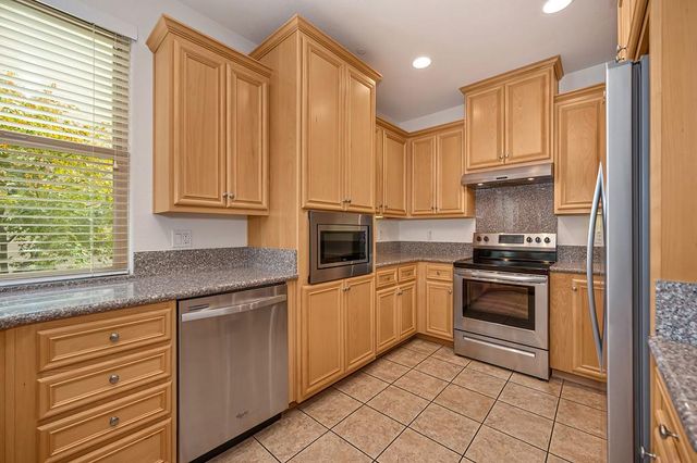 1441 Volonne Dr, Roseville, CA 95747