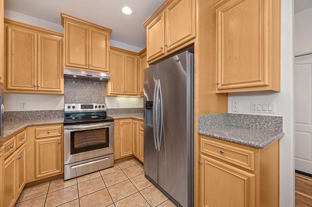 1441 Volonne Dr, Roseville, CA 95747