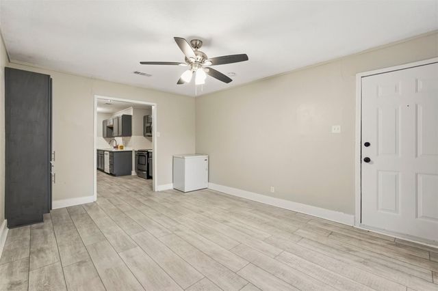 406 Gresham Street, Baytown, TX 77520
