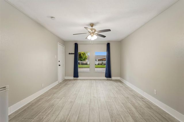 406 Gresham Street, Baytown, TX 77520