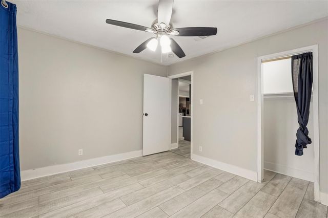 406 Gresham Street, Baytown, TX 77520