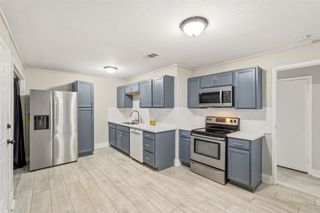 406 Gresham Street, Baytown, TX 77520